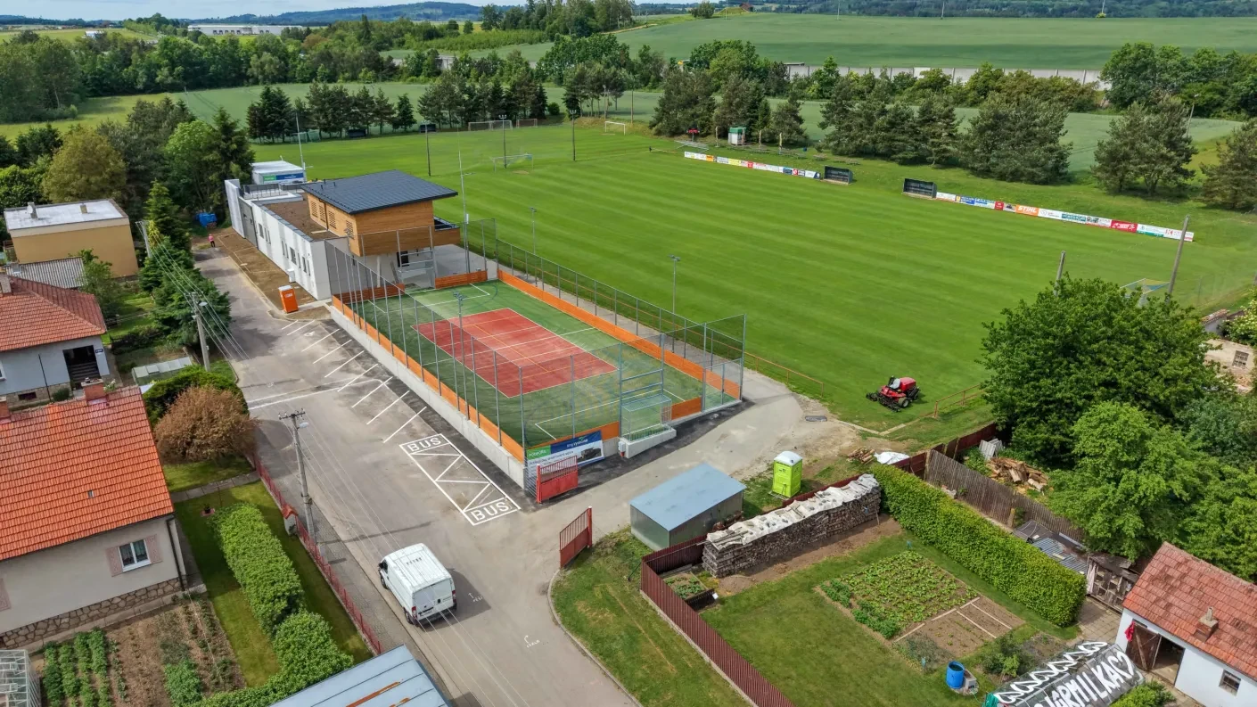 Sportovní kabiny a víceúčelový sportovní areál | Měřín