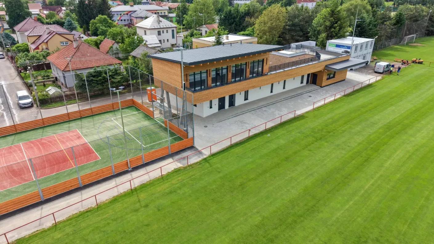 Sportovní kabiny a víceúčelový sportovní areál | Měřín