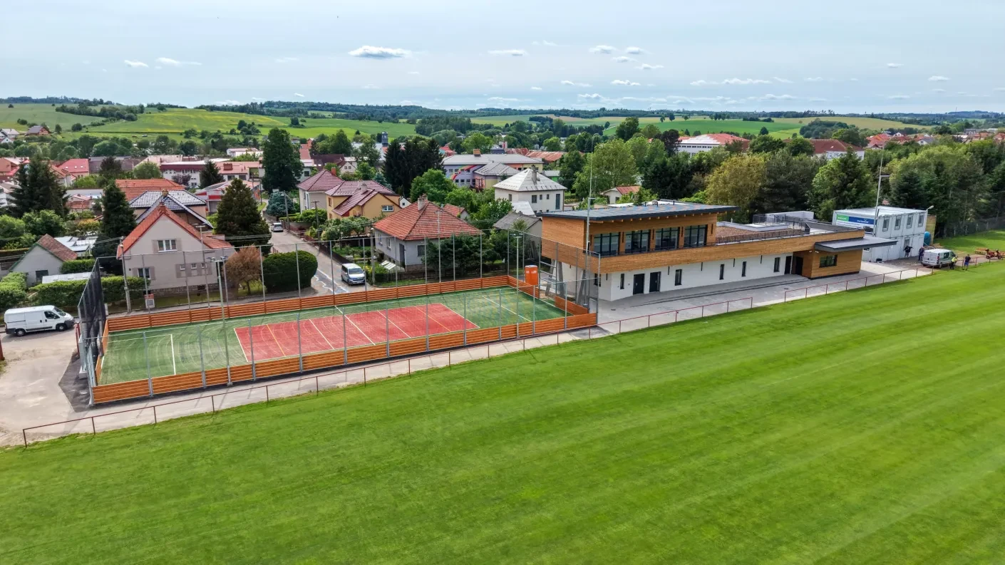 Sportovní kabiny a víceúčelový sportovní areál | Měřín
